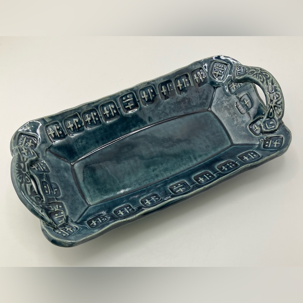 NWT Handmade Ceramic Trinket Dish/Serving Tray with Handmade Stamped Designs